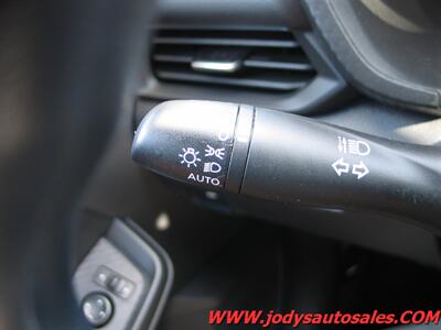 2021 Nissan Sentra S S, FWD, 39 MPG, LOW LOW 20,000 MILES - Photo 10 - North Platte, NE 69101