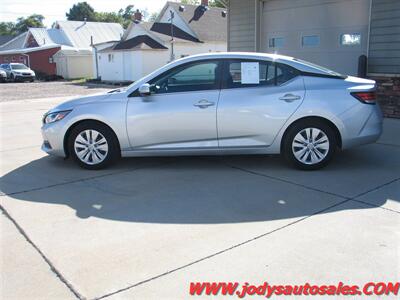2021 Nissan Sentra S S, FWD, 39 MPG, LOW LOW 20,000 MILES - Photo 27 - North Platte, NE 69101