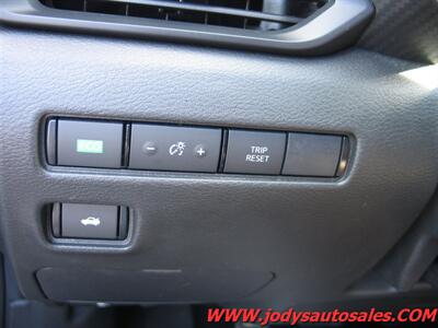 2021 Nissan Sentra S S, FWD, 39 MPG, LOW LOW 20,000 MILES - Photo 9 - North Platte, NE 69101