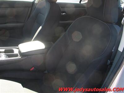 2021 Nissan Sentra S S, FWD, 39 MPG, LOW LOW 20,000 MILES - Photo 5 - North Platte, NE 69101
