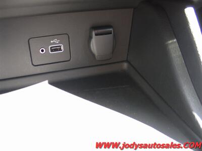 2021 Nissan Sentra S S, FWD, 39 MPG, LOW LOW 20,000 MILES - Photo 19 - North Platte, NE 69101
