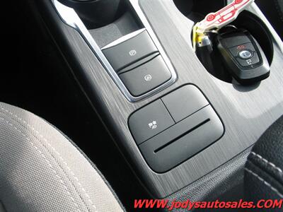 2020 Ford Escape Hybrid SE Sport, AWD, HYBRID, 40 MPG - Photo 22 - North Platte, NE 69101