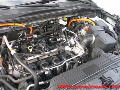 2020 Ford Escape Hybrid SE Sport, AWD, HYBRID, 40 MPG - Photo 36 - North Platte, NE 69101