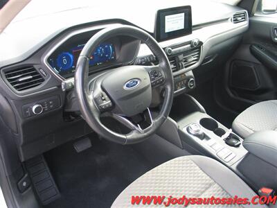 2020 Ford Escape Hybrid SE Sport, AWD, HYBRID, 40 MPG - Photo 2 - North Platte, NE 69101