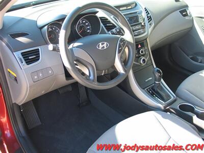2014 Hyundai ELANTRA SE   - Photo 2 - North Platte, NE 69101