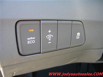 2014 Hyundai ELANTRA SE   - Photo 7 - North Platte, NE 69101
