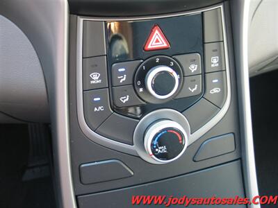 2014 Hyundai ELANTRA SE   - Photo 17 - North Platte, NE 69101