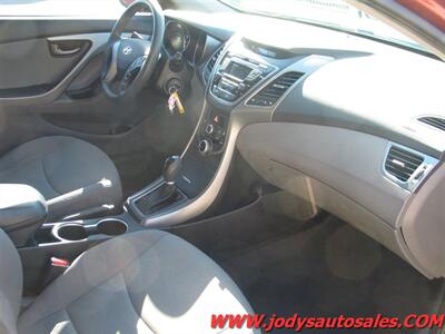 2014 Hyundai ELANTRA SE   - Photo 19 - North Platte, NE 69101