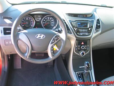2014 Hyundai ELANTRA SE   - Photo 5 - North Platte, NE 69101