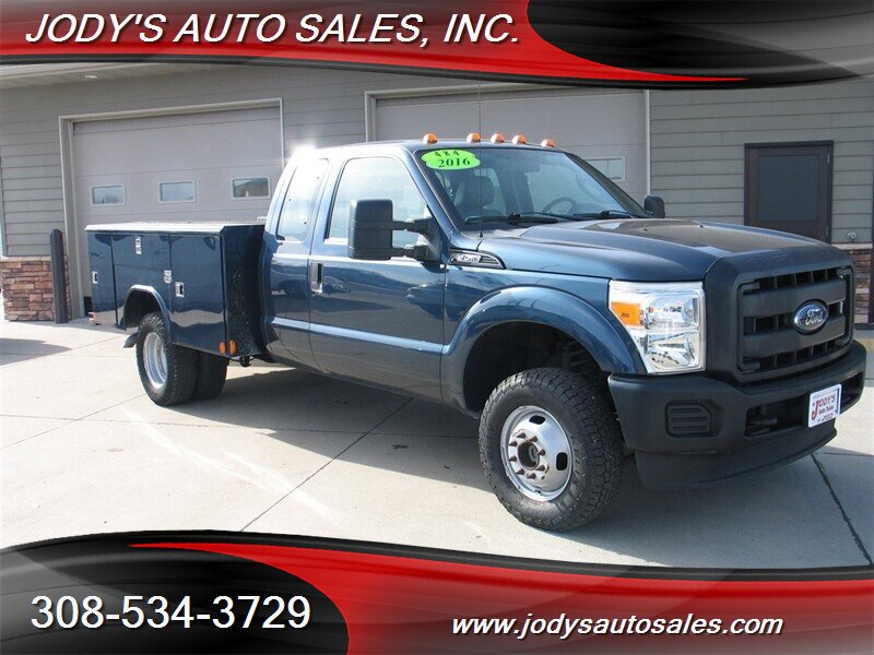 2016 Ford F-350  XL, EXT CAB, DRW, MAINT UTILITY Box, 4x4,