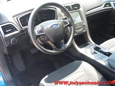 2020 Ford Fusion Hybrid SE, GAS/HYBRID, 40 MPG - Photo 2 - North Platte, NE 69101