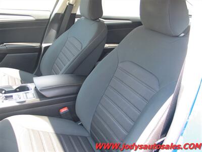 2020 Ford Fusion Hybrid SE, GAS/HYBRID, 40 MPG - Photo 5 - North Platte, NE 69101