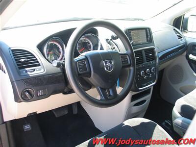 2018 Dodge Grand Caravan SE SE, FWD,, 3.6 L V-6, LOW, 48,000 MIL - Photo 2 - North Platte, NE 69101