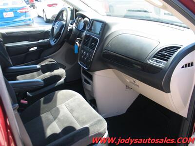 2018 Dodge Grand Caravan SE SE, FWD,, 3.6 L V-6, LOW, 48,000 MIL - Photo 18 - North Platte, NE 69101