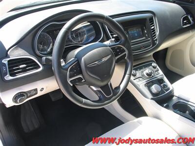 2016 Chrysler 200 Limited Limited, FWD, BLUETOOTH - Photo 2 - North Platte, NE 69101