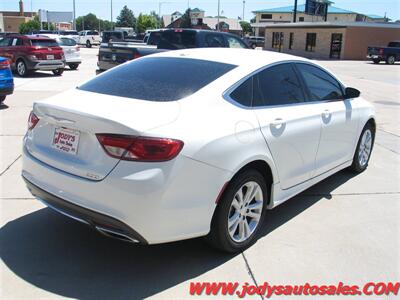 2016 Chrysler 200 Limited Limited, FWD, BLUETOOTH - Photo 28 - North Platte, NE 69101