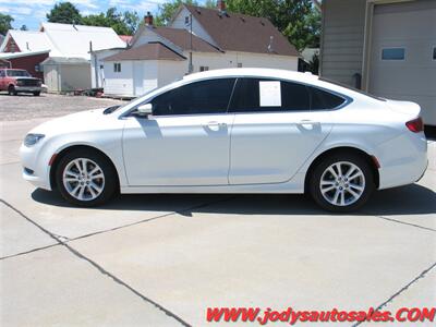 2016 Chrysler 200 Limited Limited, FWD, BLUETOOTH - Photo 25 - North Platte, NE 69101