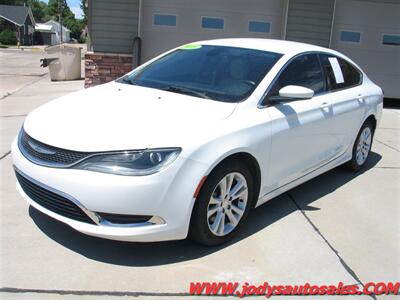 2016 Chrysler 200 Limited Limited, FWD, BLUETOOTH - Photo 24 - North Platte, NE 69101