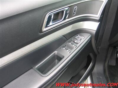 2016 Ford Explorer XLT, HEATED LEATHER, 3RD SEAT, XM RADIO - Photo 3 - North Platte, NE 69101