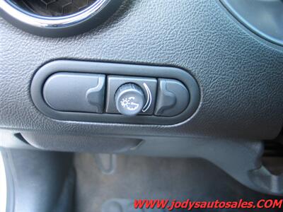 2008 Pontiac G6  Base, FWD, LOW 86,000 MILES - Photo 8 - North Platte, NE 69101