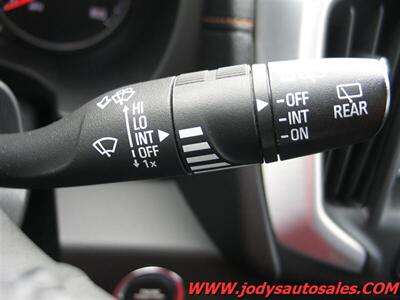 2019 GMC Terrain SLE SLE, 4WD, 1.5L Turbo I4 - Photo 9 - North Platte, NE 69101