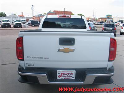 2018 Chevrolet Colorado W/T  CREW CAB, V6, 4X4, LOW,LOW 16,000 MILES - Photo 29 - North Platte, NE 69101