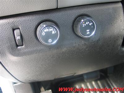 2018 Chevrolet Colorado W/T  CREW CAB, V6, 4X4, LOW,LOW 16,000 MILES - Photo 6 - North Platte, NE 69101