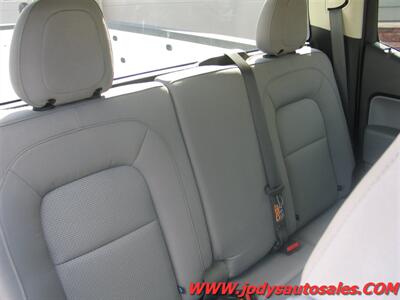 2018 Chevrolet Colorado W/T  CREW CAB, V6, 4X4, LOW,LOW 16,000 MILES - Photo 22 - North Platte, NE 69101