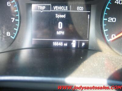 2018 Chevrolet Colorado W/T  CREW CAB, V6, 4X4, LOW,LOW 16,000 MILES - Photo 11 - North Platte, NE 69101