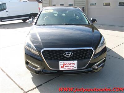 2016 Hyundai SONATA Hybrid SE  SE, HYBRID, LOW, LOW 19,000 MILES, 43 MPG - Photo 32 - North Platte, NE 69101