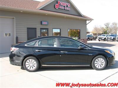 2016 Hyundai SONATA Hybrid SE  SE, HYBRID, LOW, LOW 19,000 MILES, 43 MPG - Photo 31 - North Platte, NE 69101