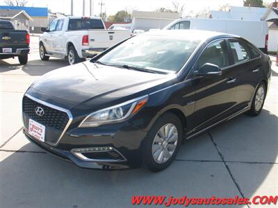 2016 Hyundai SONATA Hybrid SE  SE, HYBRID, LOW, LOW 19,000 MILES, 43 MPG - Photo 26 - North Platte, NE 69101