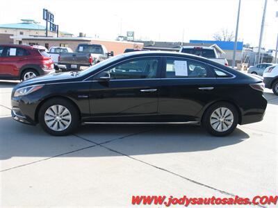 2016 Hyundai SONATA Hybrid SE  SE, HYBRID, LOW, LOW 19,000 MILES, 43 MPG - Photo 27 - North Platte, NE 69101