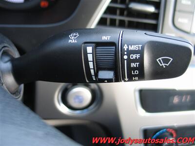 2016 Hyundai SONATA Hybrid SE  SE, HYBRID, LOW, LOW 19,000 MILES, 43 MPG - Photo 10 - North Platte, NE 69101