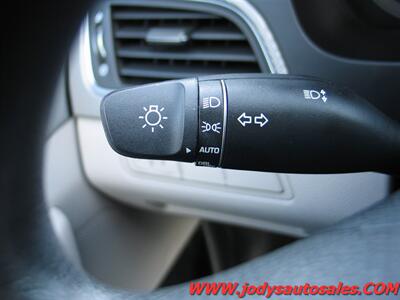 2016 Hyundai SONATA Hybrid SE  SE, HYBRID, LOW, LOW 19,000 MILES, 43 MPG - Photo 9 - North Platte, NE 69101