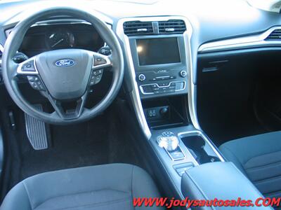 2019 Ford Fusion Hybrid SE, Co-Pilot 360 Ass  SE, Co-Pilot 360 Ass, 2.0L Hybrid I4 18 - Photo 8 - North Platte, NE 69101