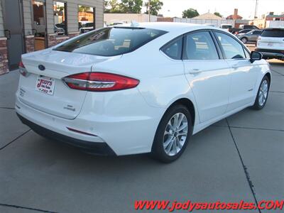 2019 Ford Fusion Hybrid SE, Co-Pilot 360 Ass  SE, Co-Pilot 360 Ass, 2.0L Hybrid I4 18 - Photo 32 - North Platte, NE 69101