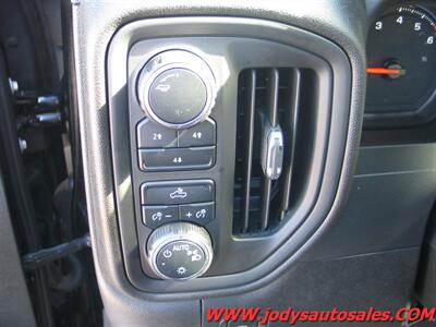 2022 Chevrolet Silverado 2500 Work Truck W/T, CREW CAB, 4X4, 6.6L V8 - Photo 6 - North Platte, NE 69101