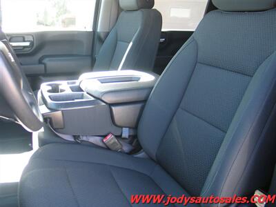 2022 Chevrolet Silverado 2500 Work Truck W/T, CREW CAB, 4X4, 6.6L V8 - Photo 5 - North Platte, NE 69101