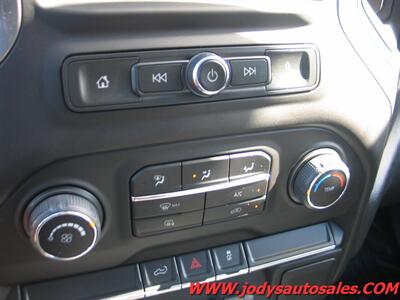 2022 Chevrolet Silverado 2500 Work Truck W/T, CREW CAB, 4X4, 6.6L V8 - Photo 15 - North Platte, NE 69101