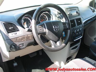 2014 Dodge Grand Caravan SE SE, STOW & GO, 3.6 L V-6, LOW 22,000 MILES - Photo 2 - North Platte, NE 69101