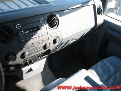 2016 Ford F-250 XL, 4WD, REG. CAB. LONG BOX, 6.2L V-8 LOW 14,000 MILES - Photo 20 - North Platte, NE 69101