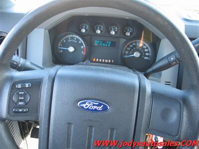 2016 Ford F-250 XL, 4WD, REG. CAB. LONG BOX, 6.2L V-8 LOW 14,000 MILES - Photo 12 - North Platte, NE 69101