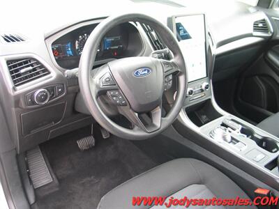 2024 Ford Edge SE  AWD - Photo 2 - North Platte, NE 69101