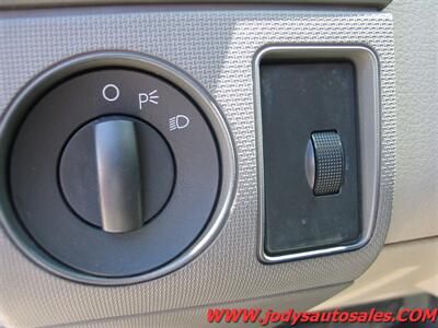 2008 Ford F-250 XL, MAINT UTILITY, Reg Cab, 4x4 - Photo 5 - North Platte, NE 69101