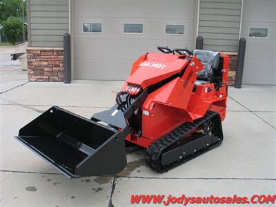 2025 AGROTK SDA-140 Mini Skid Steer 43.5in Wide Bucket - Photo 3 - North Platte, NE 69101