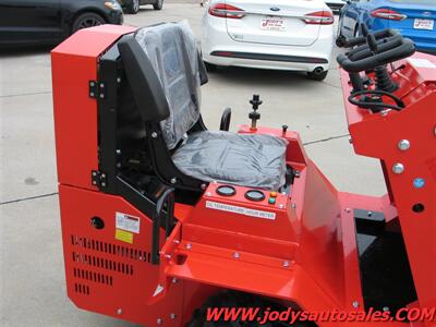 2025 AGROTK SDA-140 Mini Skid Steer 43.5in Wide Bucket - Photo 11 - North Platte, NE 69101