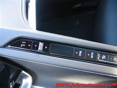 2022 Chevrolet Corvette Stingray Stingray, Renewable Top, Low 17,000 Miles - Photo 22 - North Platte, NE 69101