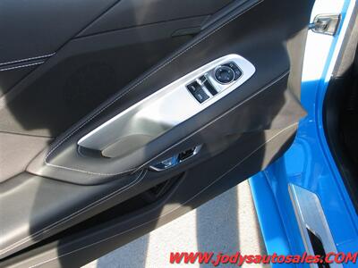 2022 Chevrolet Corvette Stingray Stingray, Renewable Top, Low 17,000 Miles - Photo 2 - North Platte, NE 69101