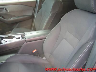 2023 Nissan Rogue S  S, 4DR, AWD, XM RADIO - Photo 5 - North Platte, NE 69101